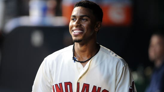 VIDEO: Lindor dazzles with his glove