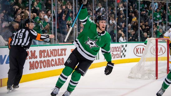 Stars defenseman Lindell signs new $34.8M, 6-year contract