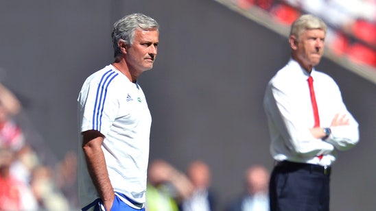 Mourinho aims dig at Wenger, says he would never refuse a handshake
