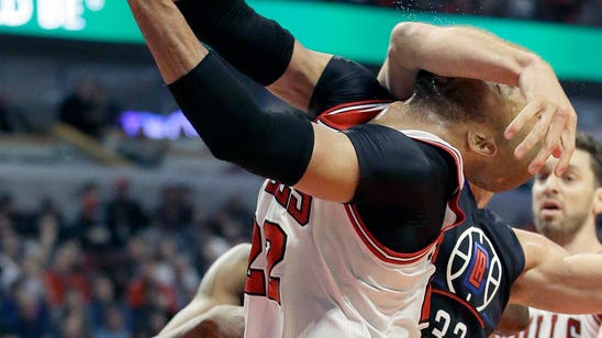 Griffin ejected for flagrant foul as Bulls beat Clippers