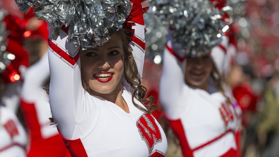 WATCH: UW cheerleaders pelted by snowballs, courtesy of students