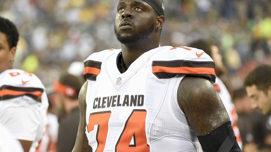 Cleveland Browns: Is Cameron Erving a problem?