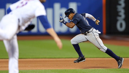 Braves rookie outfielder Mallex Smith suffers left thumb fracture
