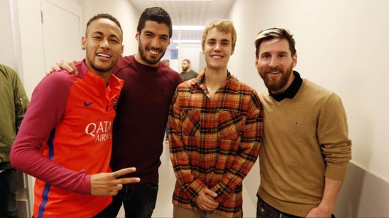 Justin Bieber popped in to visit his best buds at Barcelona