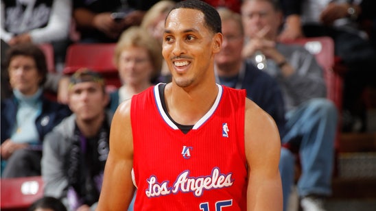 Report: Clippers 'spoke with reps' for Ryan Hollins, Chris Singleton