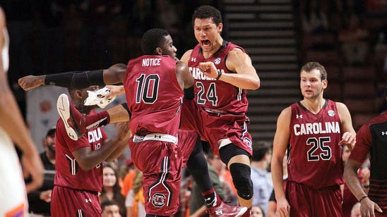 South Carolina beats Clemson to open 10-0 for first time in 82 years