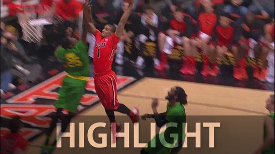 Gary Payton II dunks over one of the nation's top shot blockers