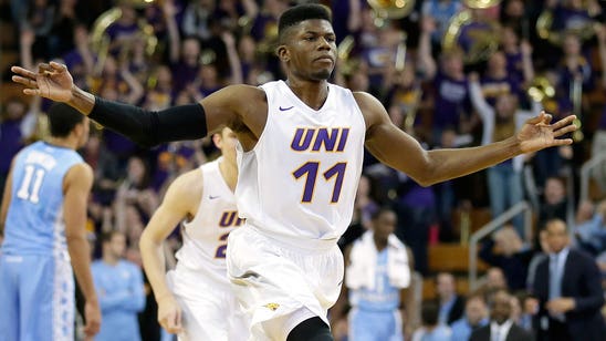 WATCH: Wes Washpun beat the buzzer with a 50-foot shot