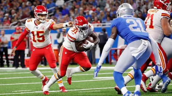 Williams' late touchdown lifts Chiefs to 34-30 win over Lions