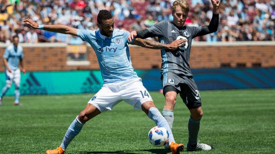Khiry Shelton returns to Sporting KC on three-year deal