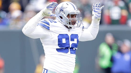 Cowboys DE Jeremy Mincey reports to training camp