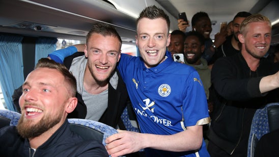 Jamie Vardy doppelgänger joins in on Leicester celebrations