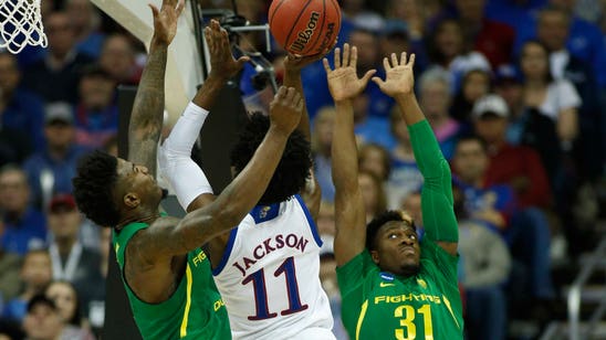 Watch Oregon's Jordan Bell make a ridiculous block against Kansas