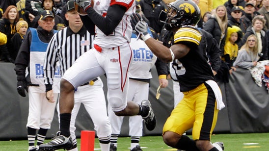 Iowa settles lawsuit with ex-player injured in 2011 workout