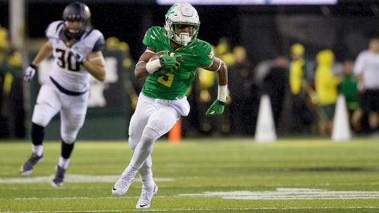 WATCH: Oregon's Taj Griffin torches Stanford on 49-yard TD reception (Video)