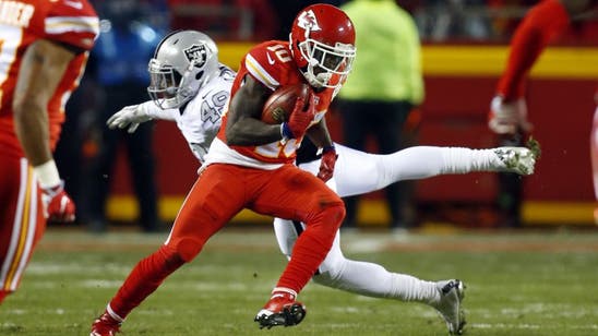 Tyreek Hill Keeps Torching Raiders, Takes Punt 78 Yards to House (Video)