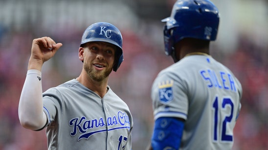 Dozier's homer makes the difference in Royals' 1-0 win over Indians