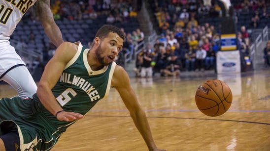 Bucks give up early lead in preseason loss to Pacers