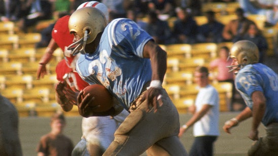 Former Lions, UCLA RB Farr dead at age 70