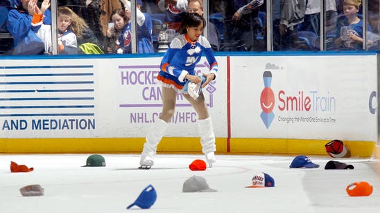 Report: Islanders to replace 'Ice Girls' with co-ed team