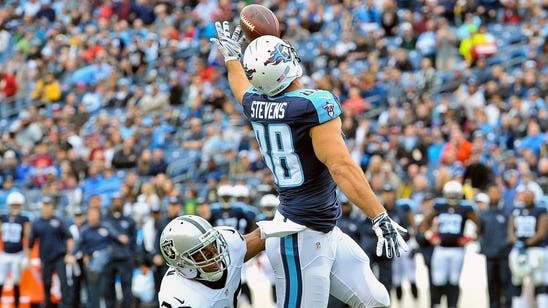 WATCH: Titans TE Stevens shows off his juggling skills on TD catch