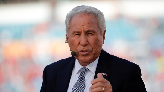 Lee Corso's College GameDay headgear pick: LSU vs Wisconsin