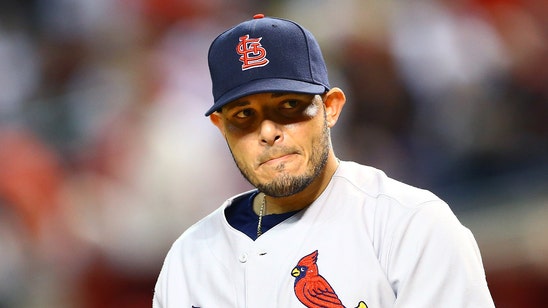 Yadier Molina tries to play off embarrassing moment with slick recovery