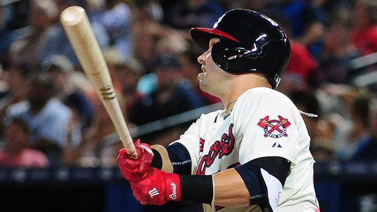 Swisher ignites fans while flashing Tomahawk Chop in Braves debut