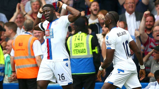 Crystal Palace stun Chelsea to increase pressure on Mourinho