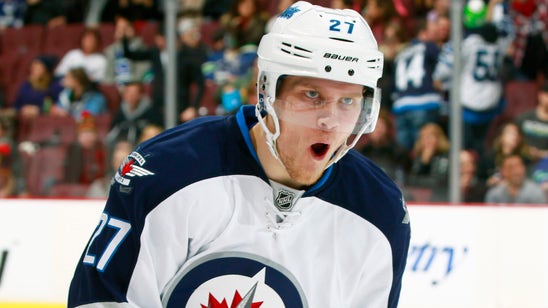 Jets' Nikolaj Ehlers shakes defender with subtle yet devastating crossover