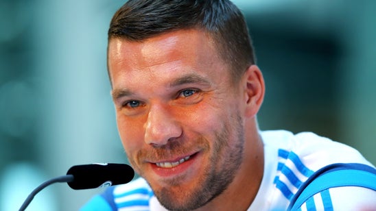 Out-of-favor Arsenal forward Podolski to make Galatasaray move