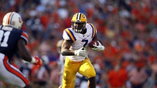 Leonard Fournette injury update: Aggravates ankle