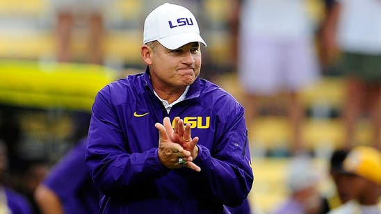 LSU's Les Miles offers his FB-prospect son a scholarship