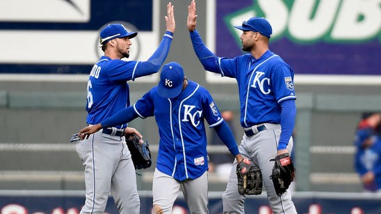 Royals finish sweep of Twins, secure home field throughout playoffs