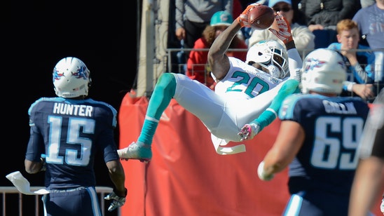 Dolphins rack up 6 sacks, 2 picks in rout of Titans