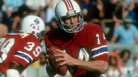 Where Are They Now: Long before Tom Brady, Steve Grogan was the Pats' QB