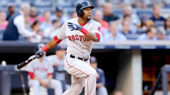 Giants bolster outfield depth, acquire De Aza in trade with Red Sox