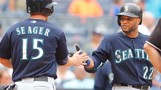 Like old times: Cano homers twice as M's win at Yankee Stadium