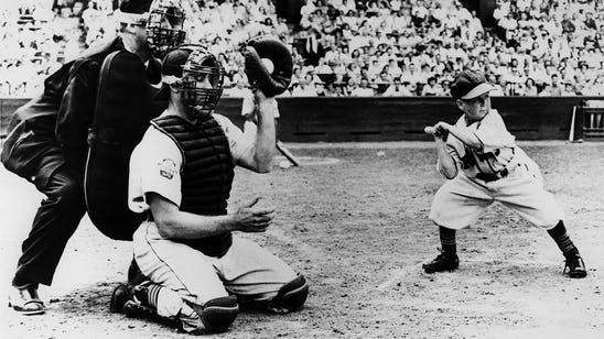 Flashback: Gaedel pinch hits for Browns in Veeck stunt