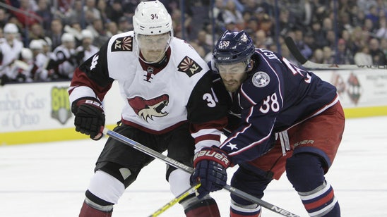 Karlsson's 1st 2 goals lift Blue Jackets over Coyotes 5-2