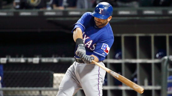 Could Rangers, Pirates link up on a Mitch Moreland trade?