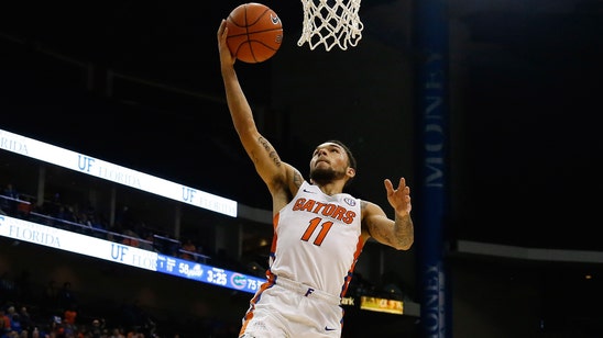 Chris Chiozza helps Florida cruise past North Florida