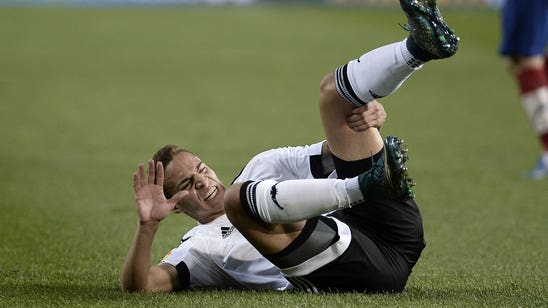 Valencia's Rodrigo Moreno out three months with knee injury