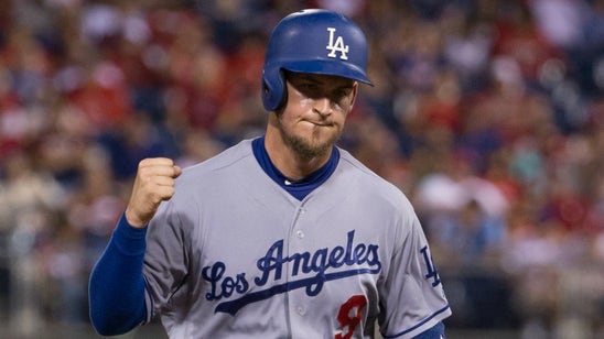 Watch the Dodgers' Yasmani Grandal homer off his own face