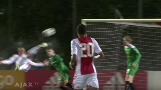 Watch this Ajax U19 player stripe an exquisite bicycle kick