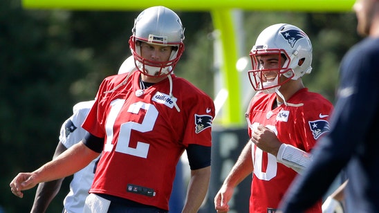Tom Brady tips cap to Jimmy Garoppolo on job well done