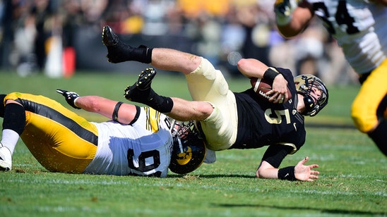 Johnson and Bazata hope to form new DT tandem for Hawkeyes