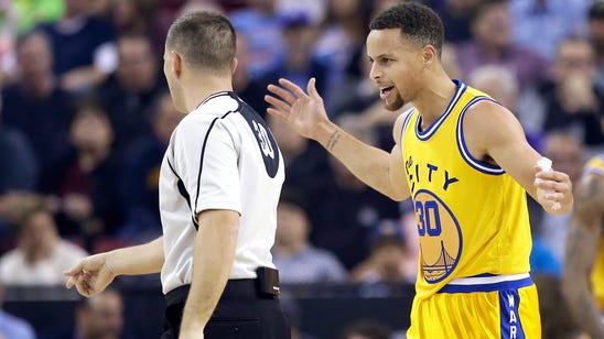 Stephen Curry scores 38 as Sacramento fans chant 'M-V-P'