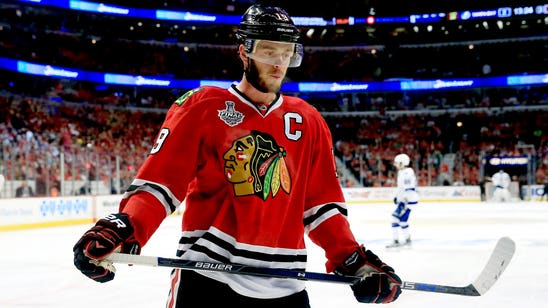 Blackhawks' Toews takes out frustrations with game-winning goal