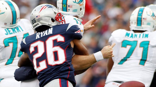 Logan Ryan makes diving interception to seal victory for Patriots